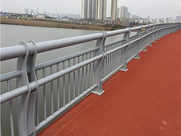 ������ײ����